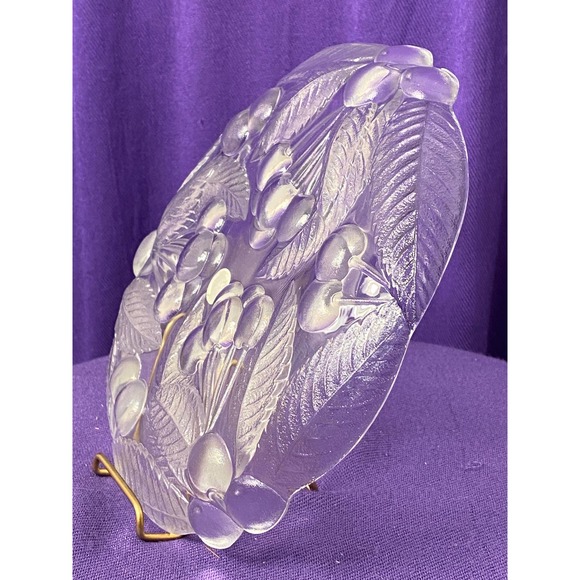 Vintage, Set of (4), Clear Glass/Crystal Cherry design Embossed Plates by Hoya - Picture 4 of 12